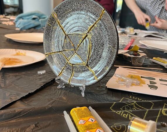 Kintsugi workshop; “De eerste drempel is genomen….”