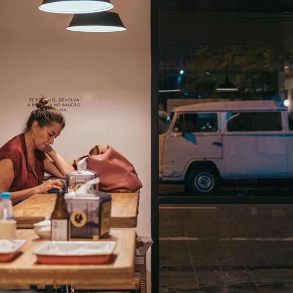 Solo dining: een nieuwe trend in Nederland