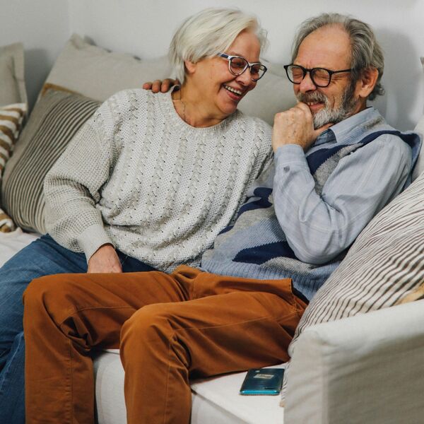 Waarom lachen verbindt